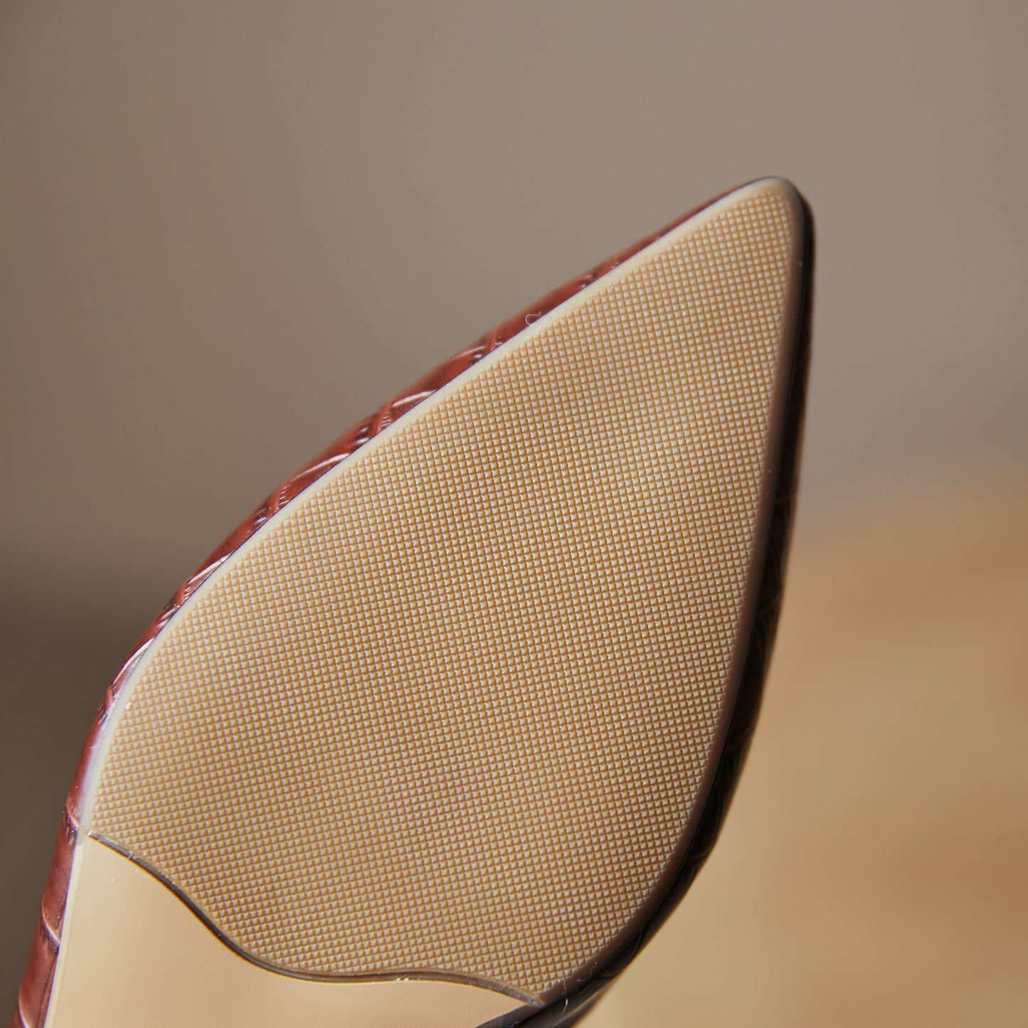 Nine Seven Women's Handmade Genuine Leather Pointed Toe Low Kitten Heel Slip On V-Shaped Retro Pump Shoes