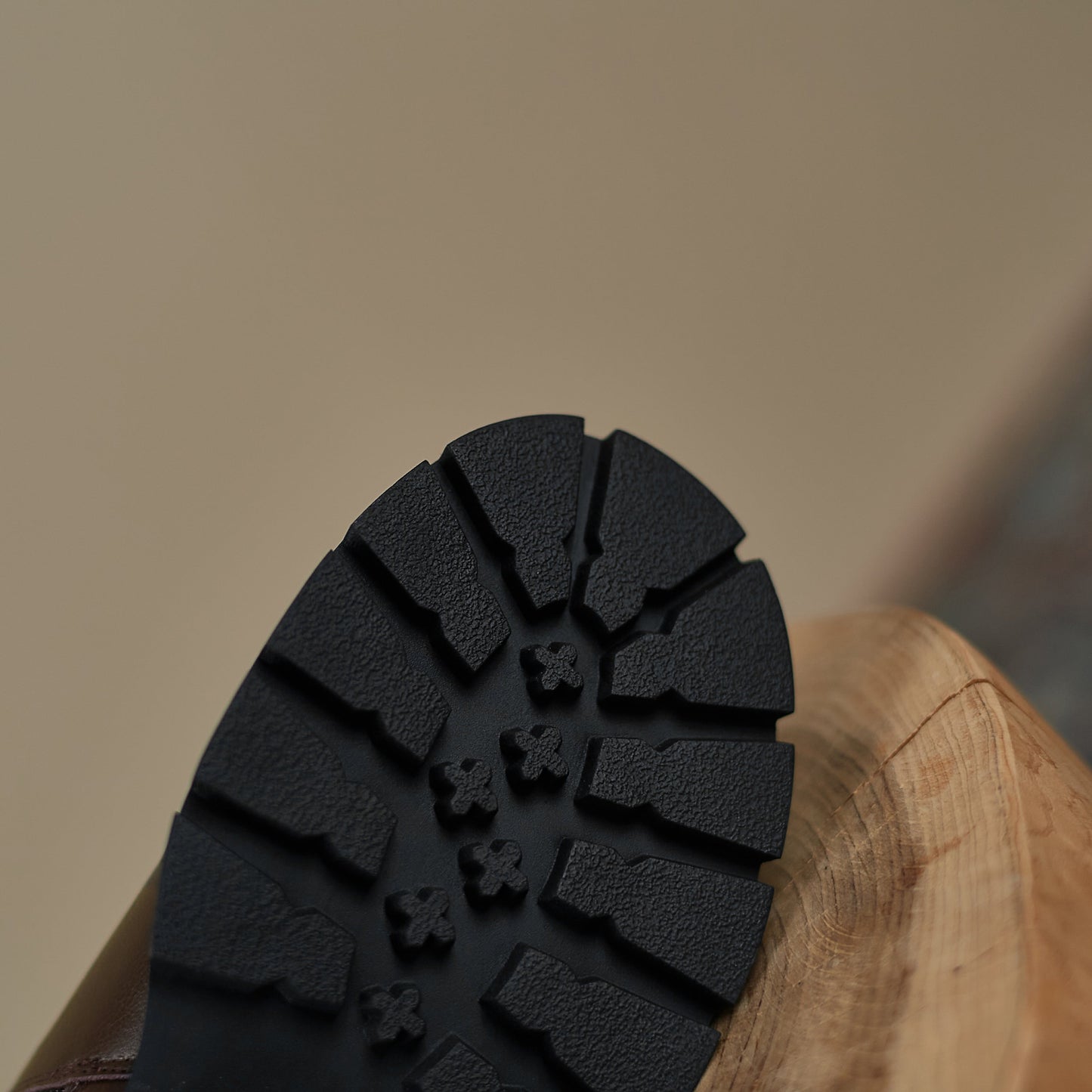 Nine Seven Women's Genuine Leather Round Toe Handmade Platform Side Zipper Chic Irregular Knight Boots