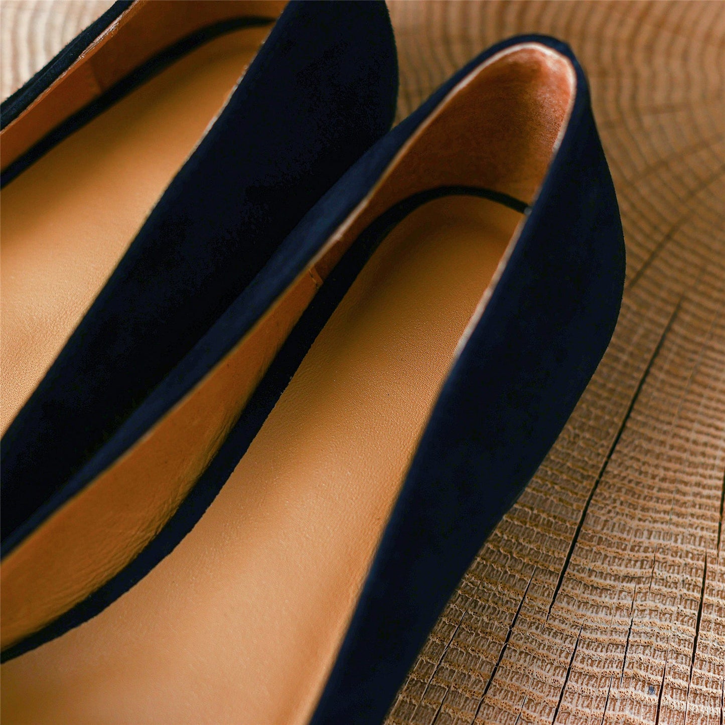 Nine Seven Women's Pointed Toe Suede Leather Handmade Metal Ornament Casual Flat Shoes