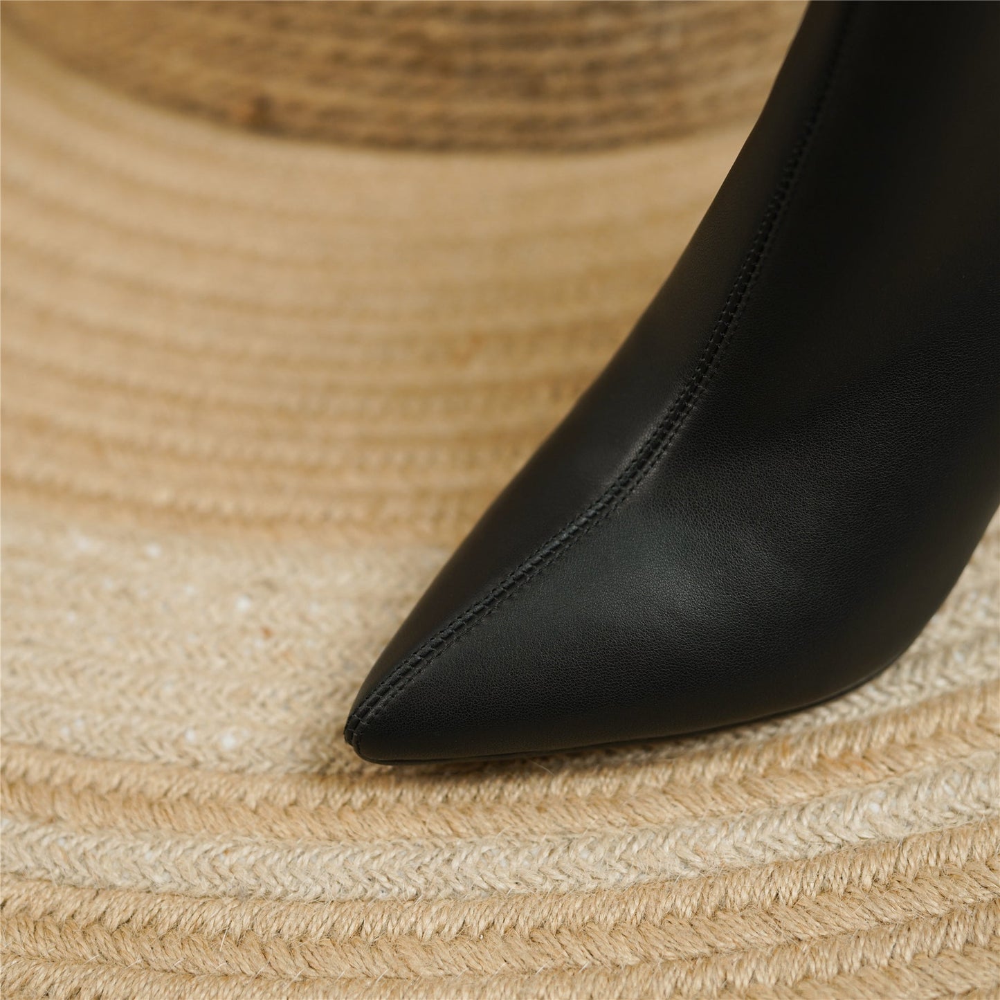 Nine Seven Genuine Leather Women's Handmade Pointed Toe Chunky Heel Ring Shapped Zipper Ankle Boots