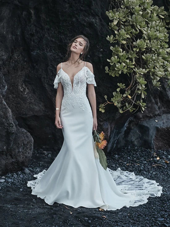 Nine Seven Pluging V-Neck Appliques Spaghetti Strap Detachable Off Shoulder Deep V Back Petal-Shaped Train Wedding Dress Customization