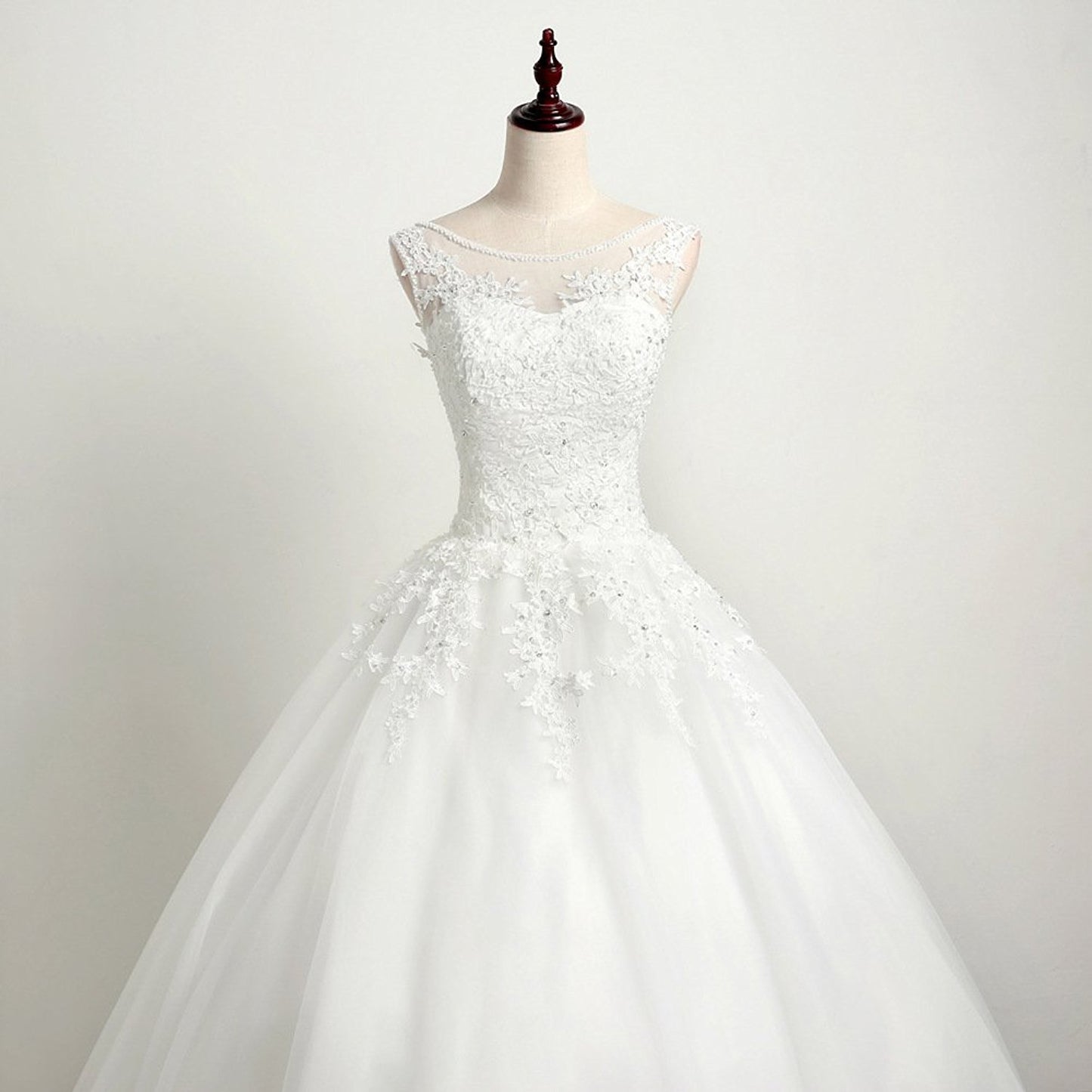 Nine Seven Appliques Round Neck Sleeveless Lace Up  Floor Train A-Line Wedding Dress