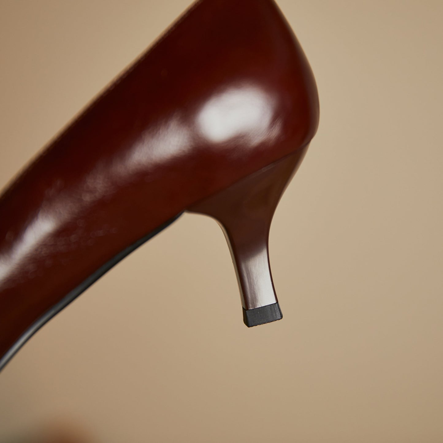 Nine Seven Handmade Genuine Leather Women's Closed Pointed Toe Mid Kitten Heel Vintage Pump Shoes with Buckle Decor