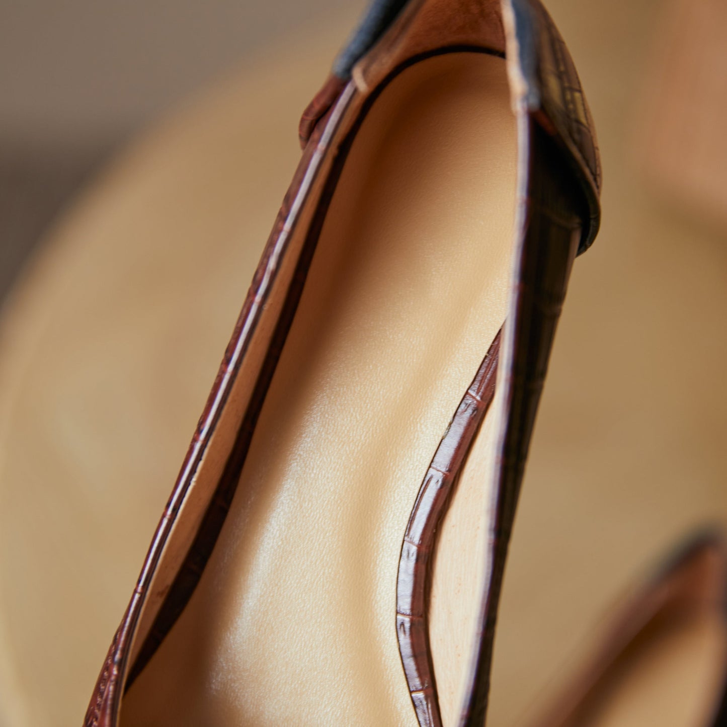 Nine Seven Women's Handmade Genuine Leather Pointed Toe Low Kitten Heel Slip On V-Shaped Retro Pump Shoes