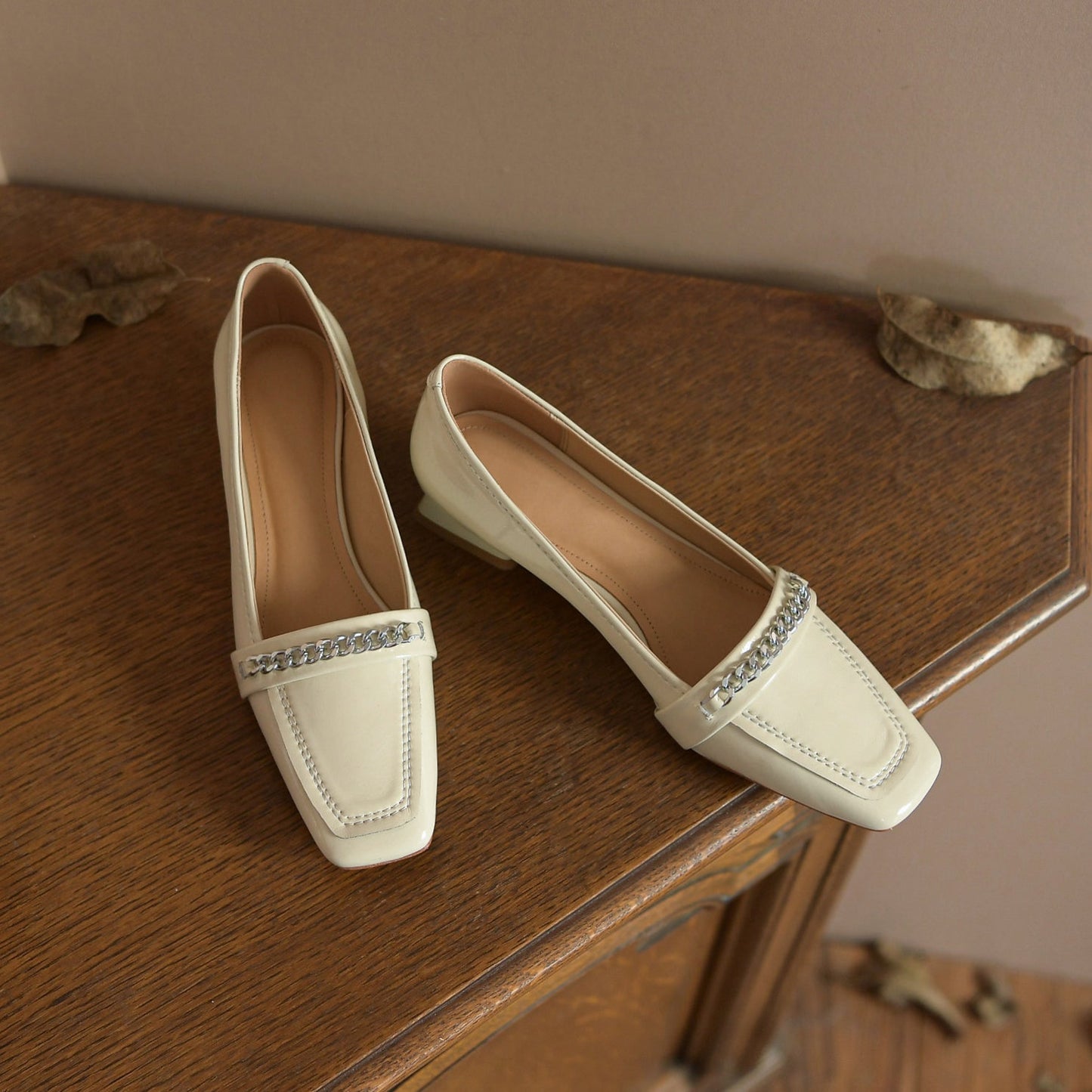 Nine Seven Women's Glossy Patent Leather Handmade Classic Square Toe Block Heel Comfortable Casual Pumps with Chain Decor