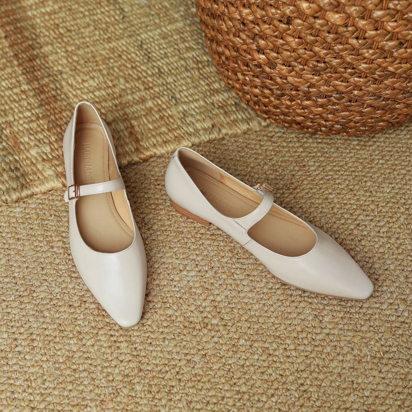 Nine Seven Women's Patent Leather Handmade Pointed Toe Flats Buckle Mary Janes Cute Dress Shoes