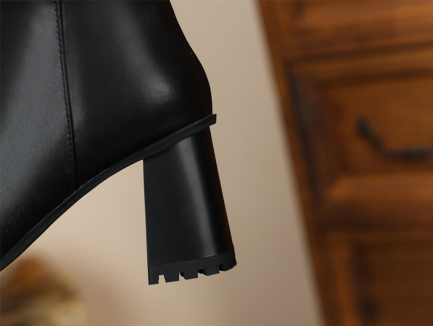 Nine Seven Women's Round Toe Genuine Leather Hnadmade High Chunky Heels Side Zip Up Knee High Boots